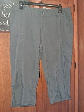Cilumbia Womens Gray Casual Cargo Capris - Lightweight Comfort Size 12